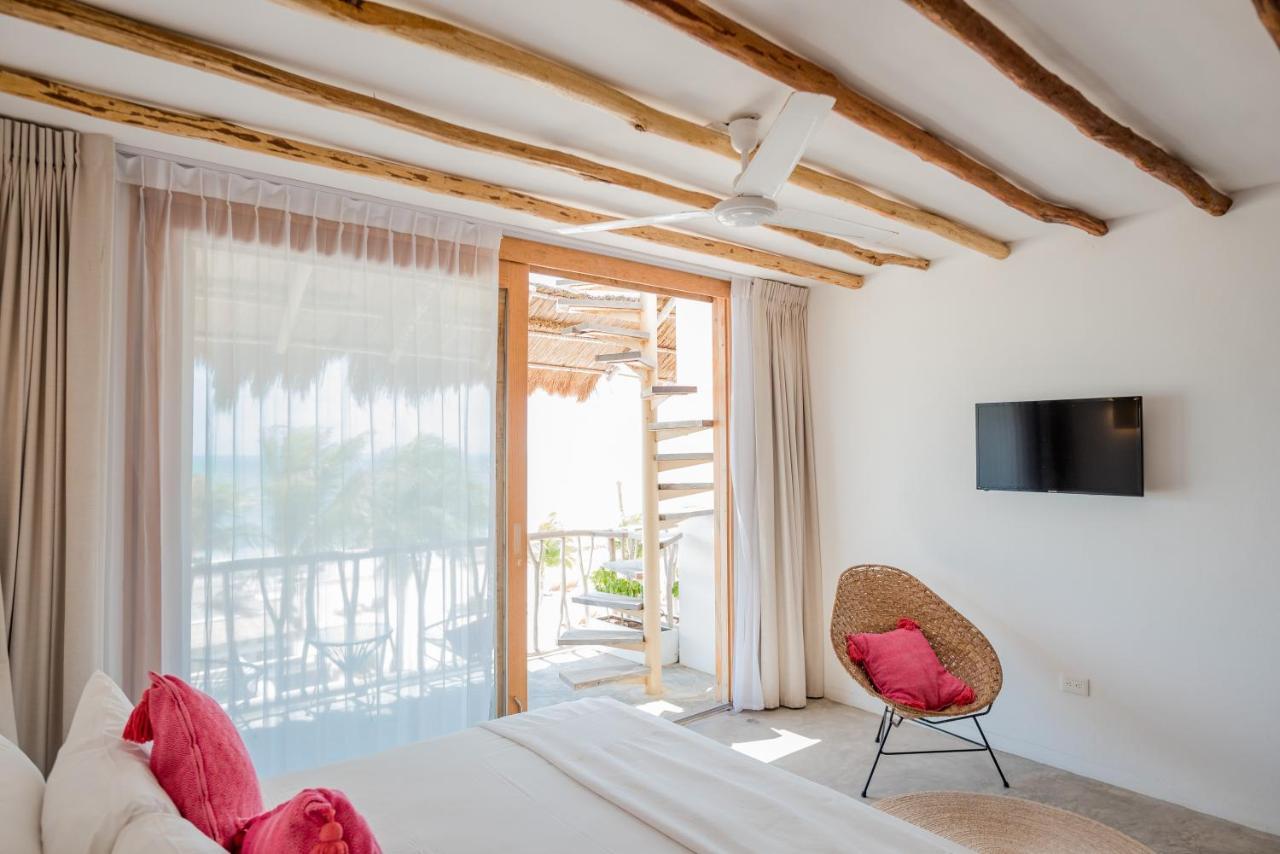 Punta Blanca Beach House Cancun Exterior photo