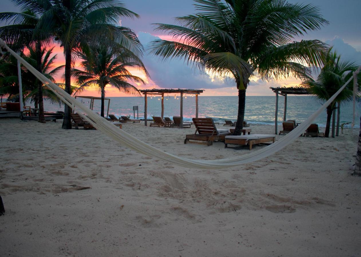 Punta Blanca Beach House Cancun Exterior photo
