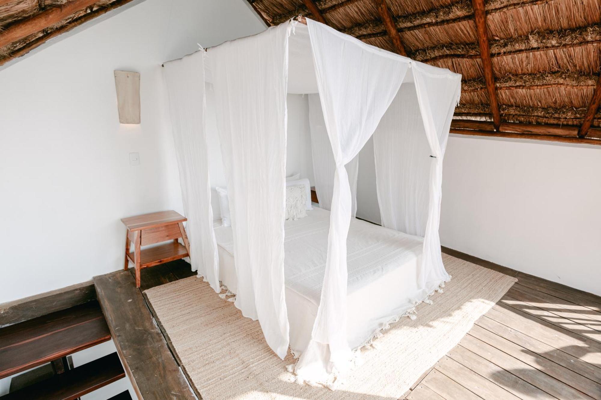 Punta Blanca Beach House Cancun Room photo