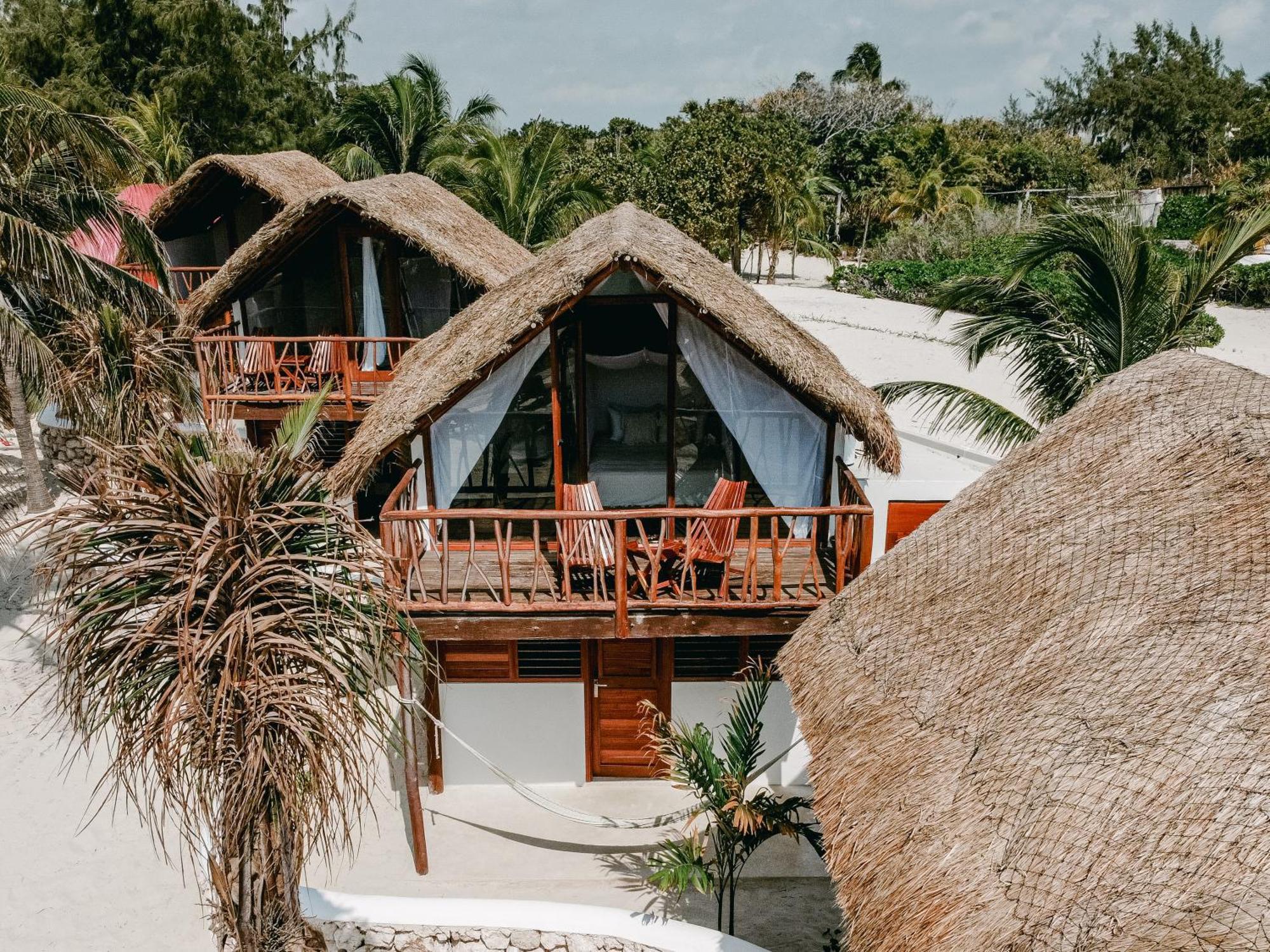 Punta Blanca Beach House Cancun Exterior photo