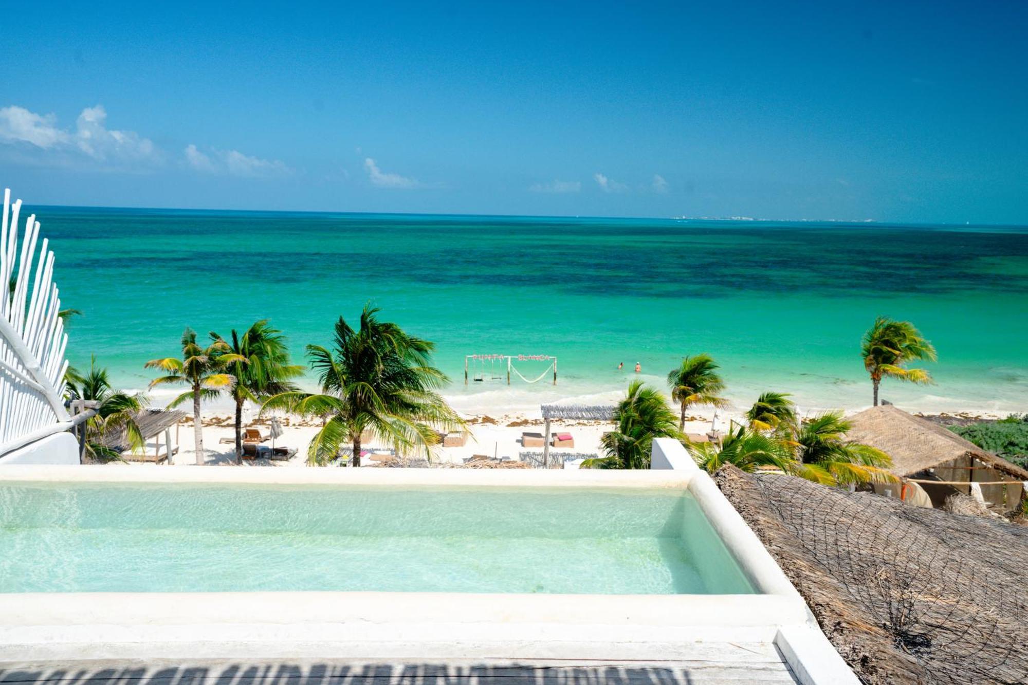 Punta Blanca Beach House Cancun Room photo